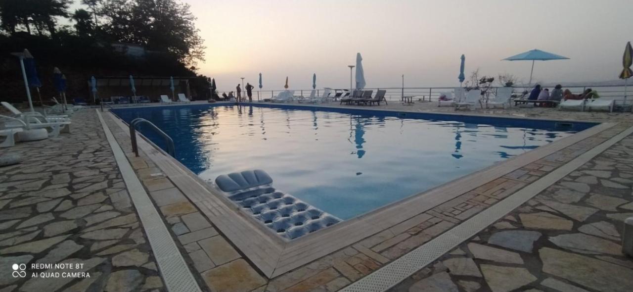 Matthews Beach House Vlore Exterior photo