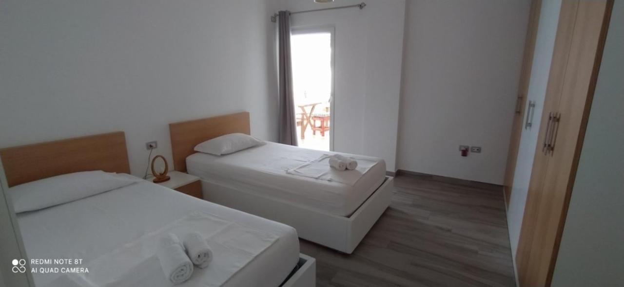Matthews Beach House Vlore Exterior photo
