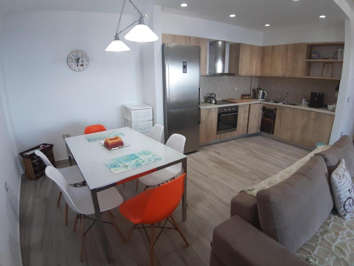 Matthews Beach House Vlore Exterior photo