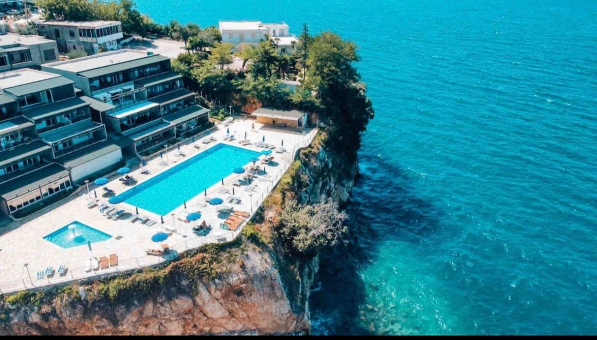 Matthews Beach House Vlore Exterior photo